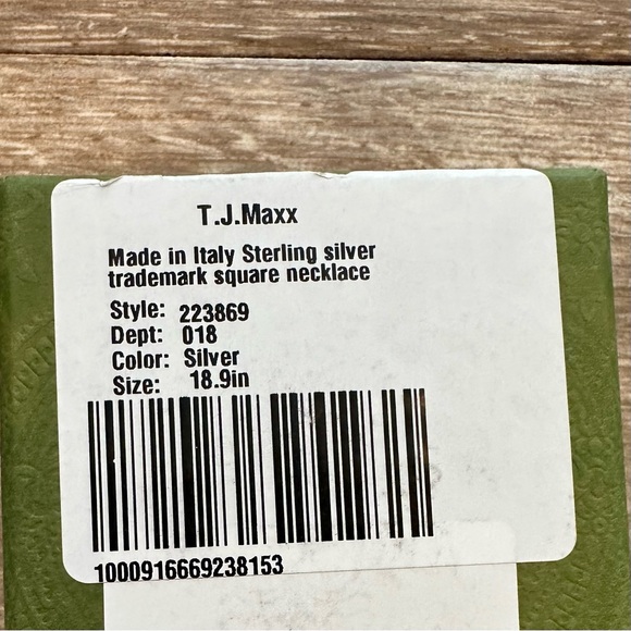 Gucci made in Italy trademark square sterling silver necklace, 18.9”, NIB. - Picture 3 of 8